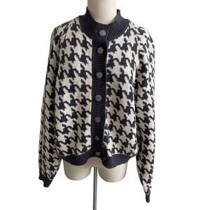 Vintage Gray & Cream Houndstooth Cardigan Sweater – Cozy Streetwear Style